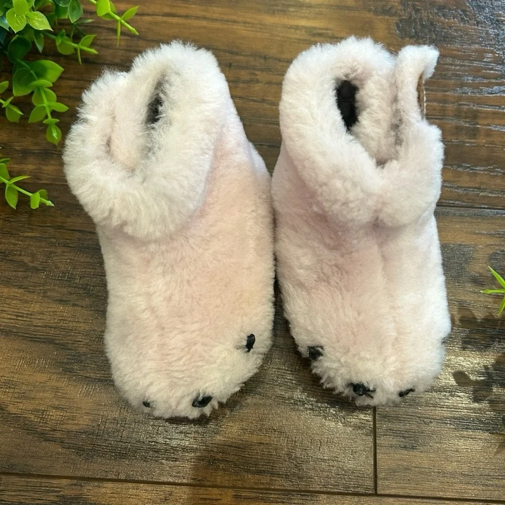 SOREL Bear Paw Slippers Fury Fuzzy Soft Dusy Pink Baby Infant Booties Size 2 - Picture 3 of 7